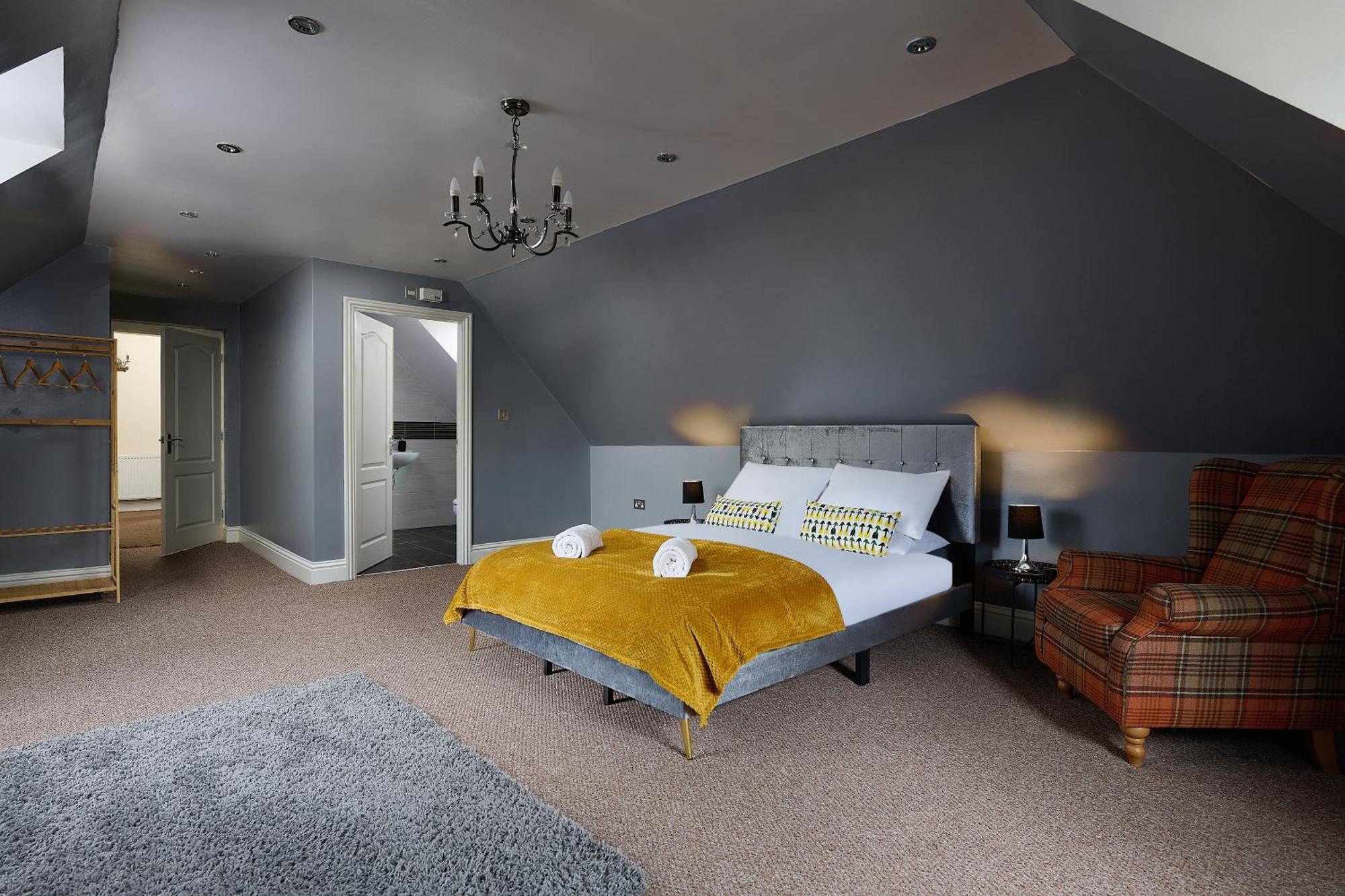 Spacious Home For Large Families And Contractors Wolverhampton Exterior photo