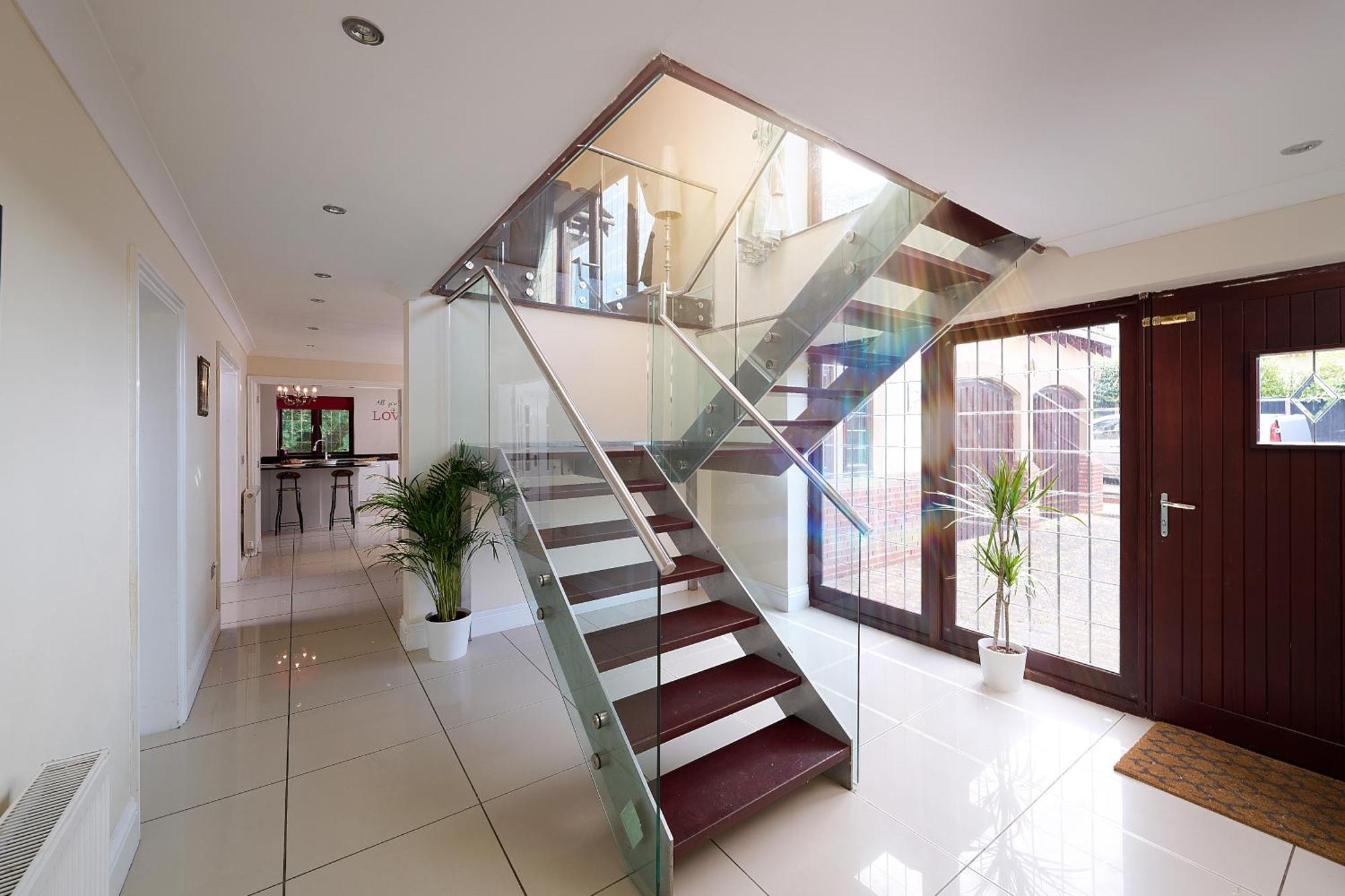 Spacious Home For Large Families And Contractors Wolverhampton Exterior photo